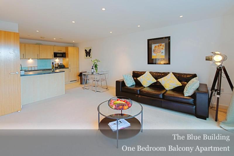 Gunwharf Quays Apartments Portsmouth Exterior photo