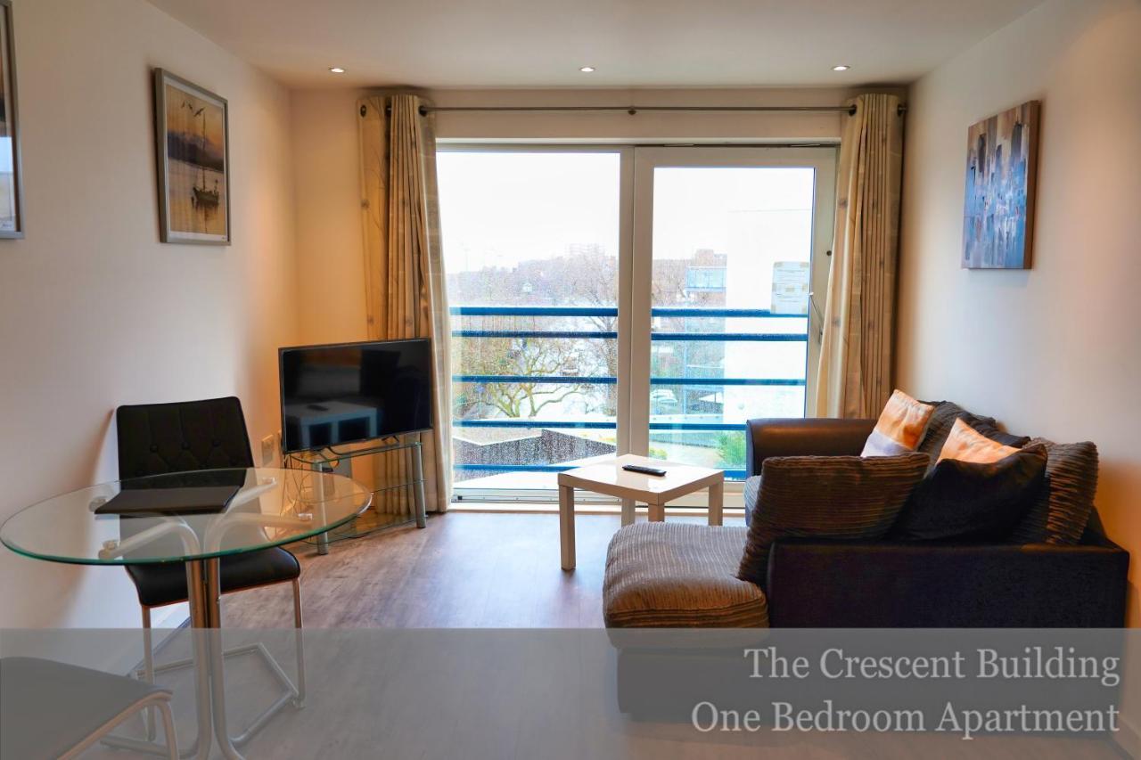 Gunwharf Quays Apartments Portsmouth Exterior photo